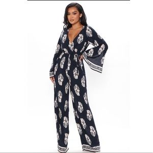 Never worn FN jumper